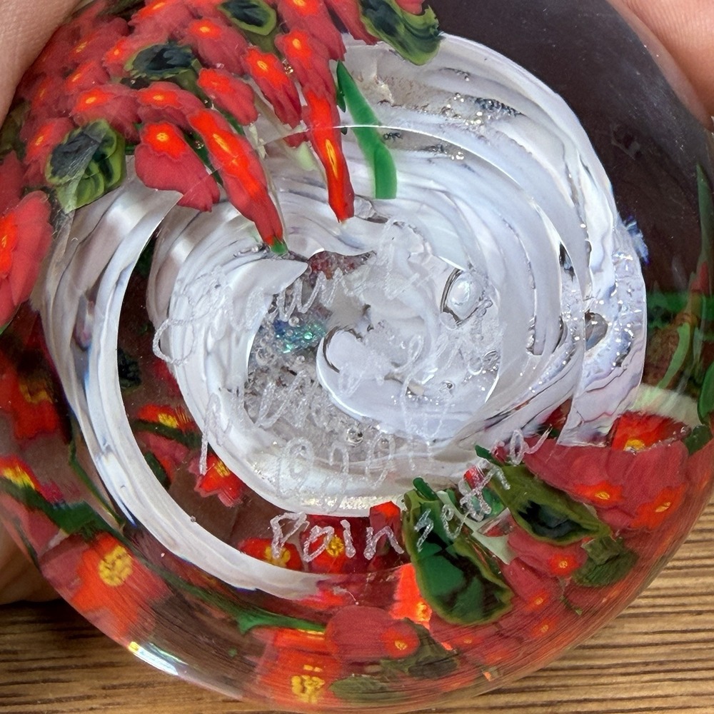 Shawn Messenger "Poinsettia" 2011 Signed Magnum Art Glass Floral Paperweight - Picture 6 of 10